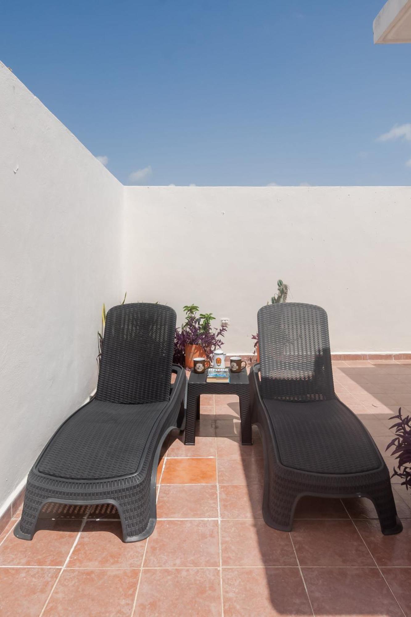 Downtown Penthouse, Pool, Pvt Roof Terrace With Bbq *