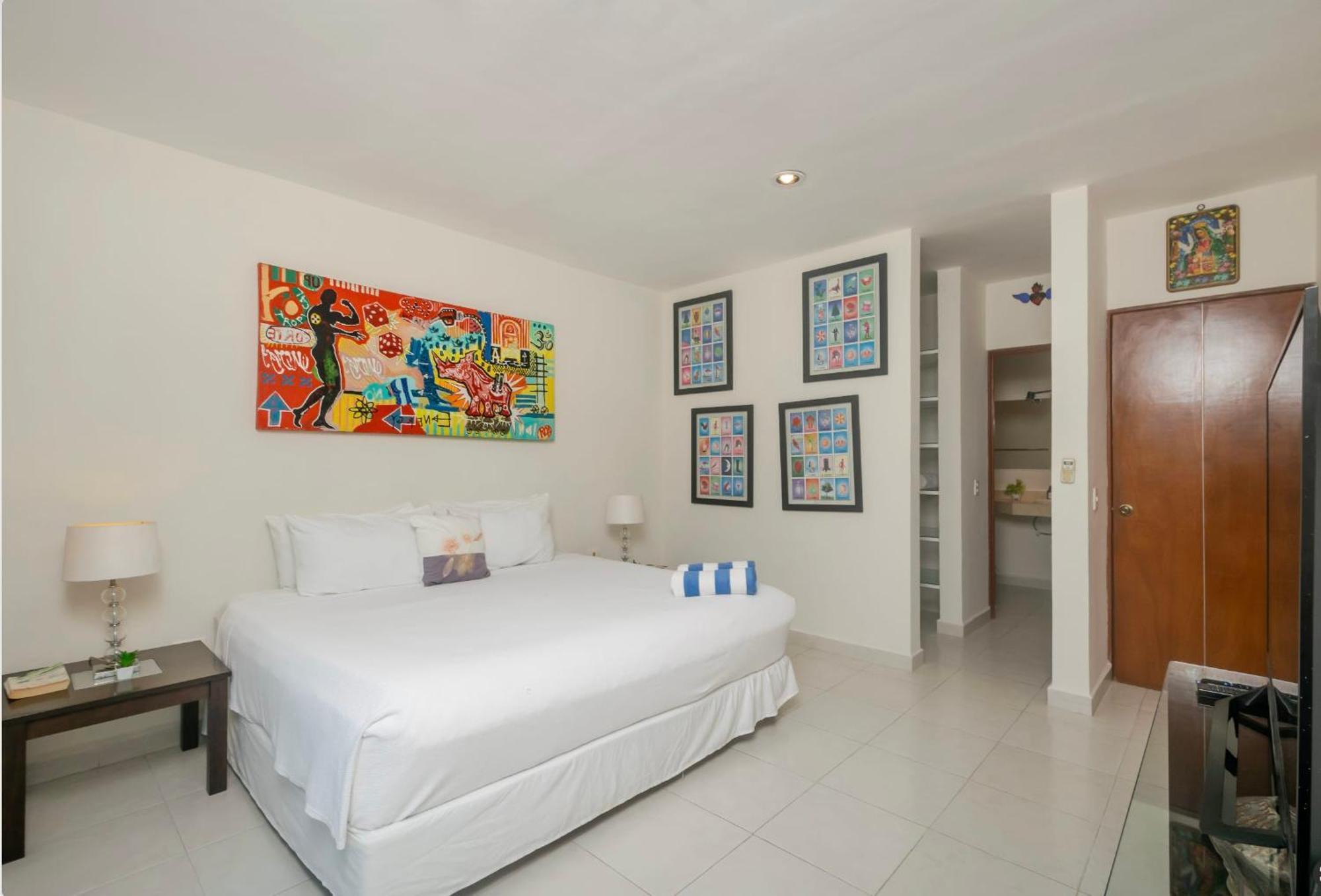 Downtown Penthouse, Pool, Pvt Roof Terrace With Bbq Сasa de vacaciones