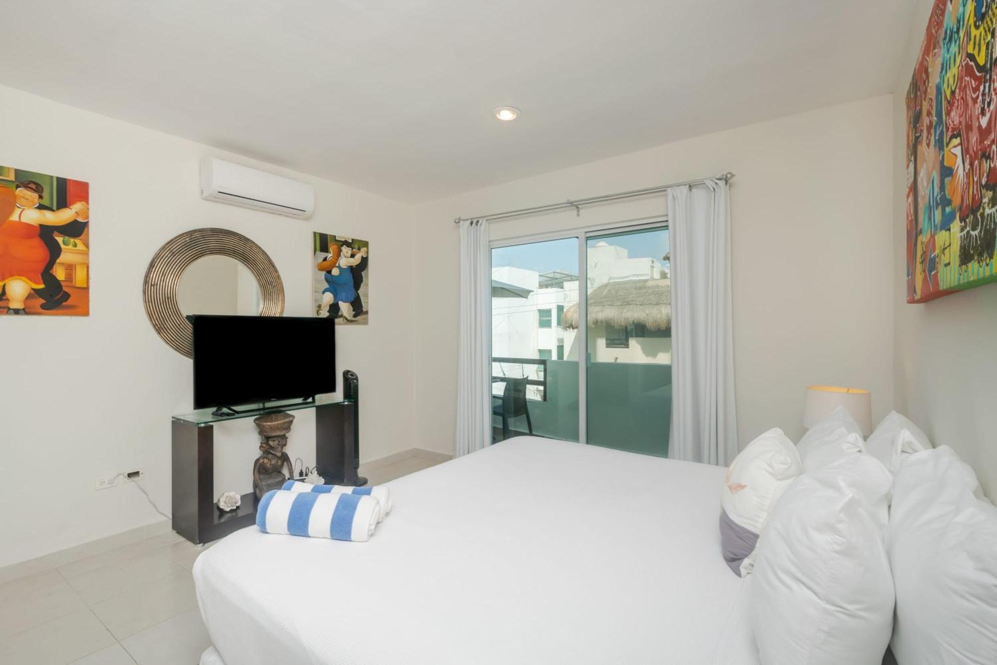 Downtown Penthouse, Pool, Pvt Roof Terrace With Bbq Сasa de vacaciones *